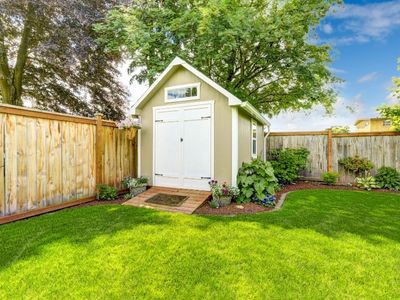 Szafy ogrodowe - praktyczne rozwiązanie dla osób posiadających ogród lub taras